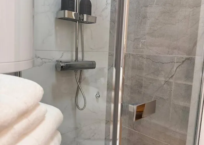 Staro Mesto & Dragon Bridge *