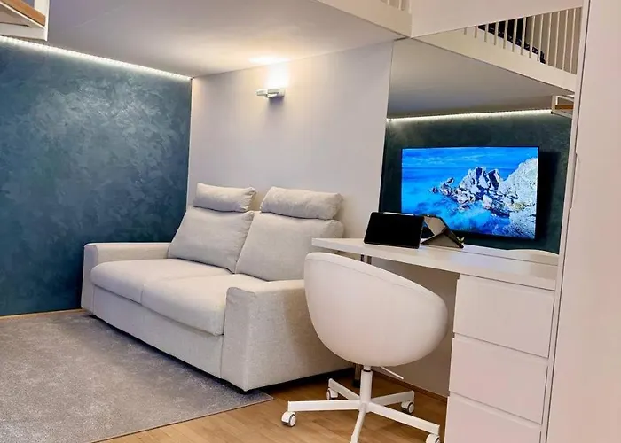 Staro Mesto & Dragon Bridge *